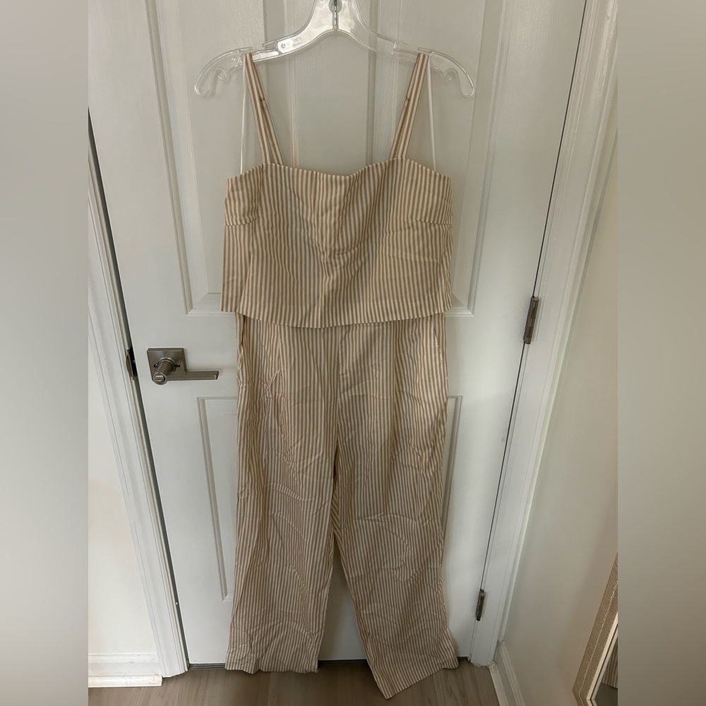 J. McLaughlin Women's Muriel Jumpsuit In Stripes - Picture 4 of 8